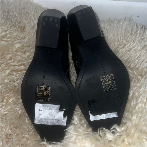 Dolce Vita Volli Black Leather Buckle Pointed Toe Booties - Picture 6 of 10